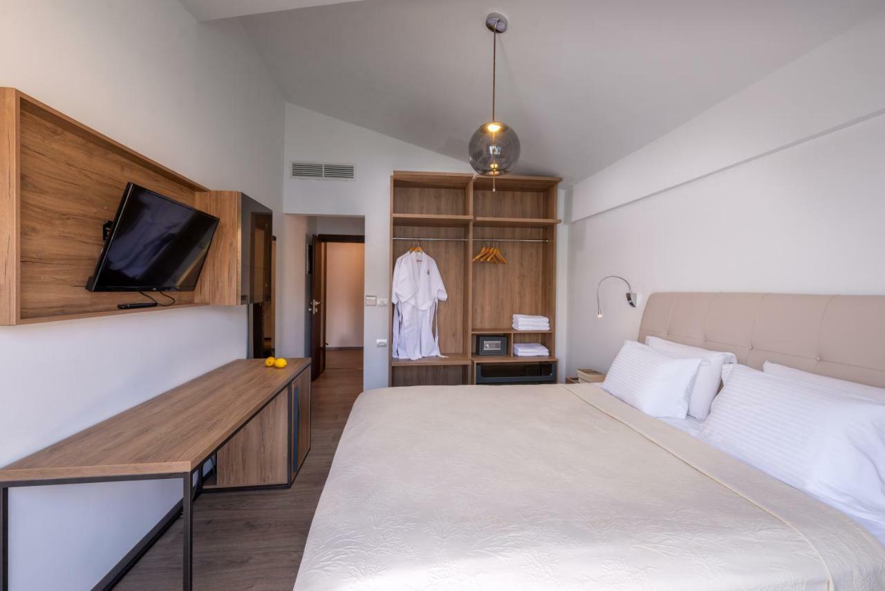 Palma City Hotel Saranda Extérieur photo